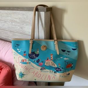 Spartina 449 maps bag. Sea islands. This bag is beautiful with beautiful designs